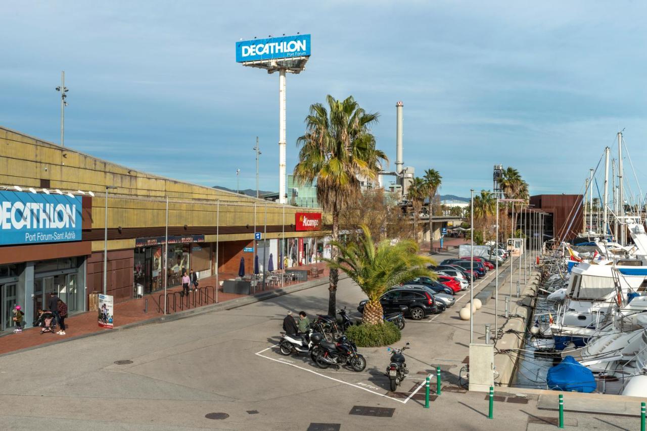 Boat Hotel Barcelona Сант Адриа де Бесос Екстериор снимка