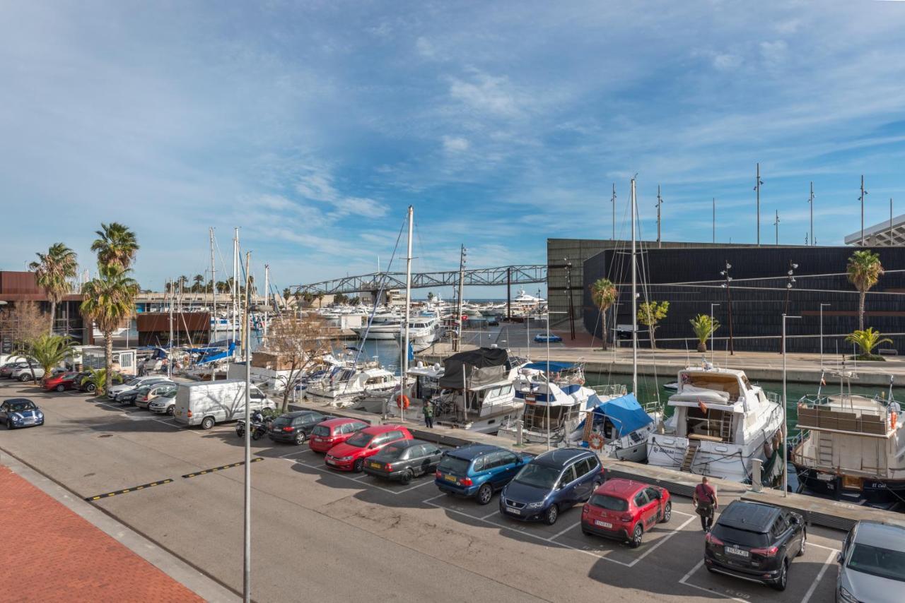 Boat Hotel Barcelona Сант Адриа де Бесос Екстериор снимка