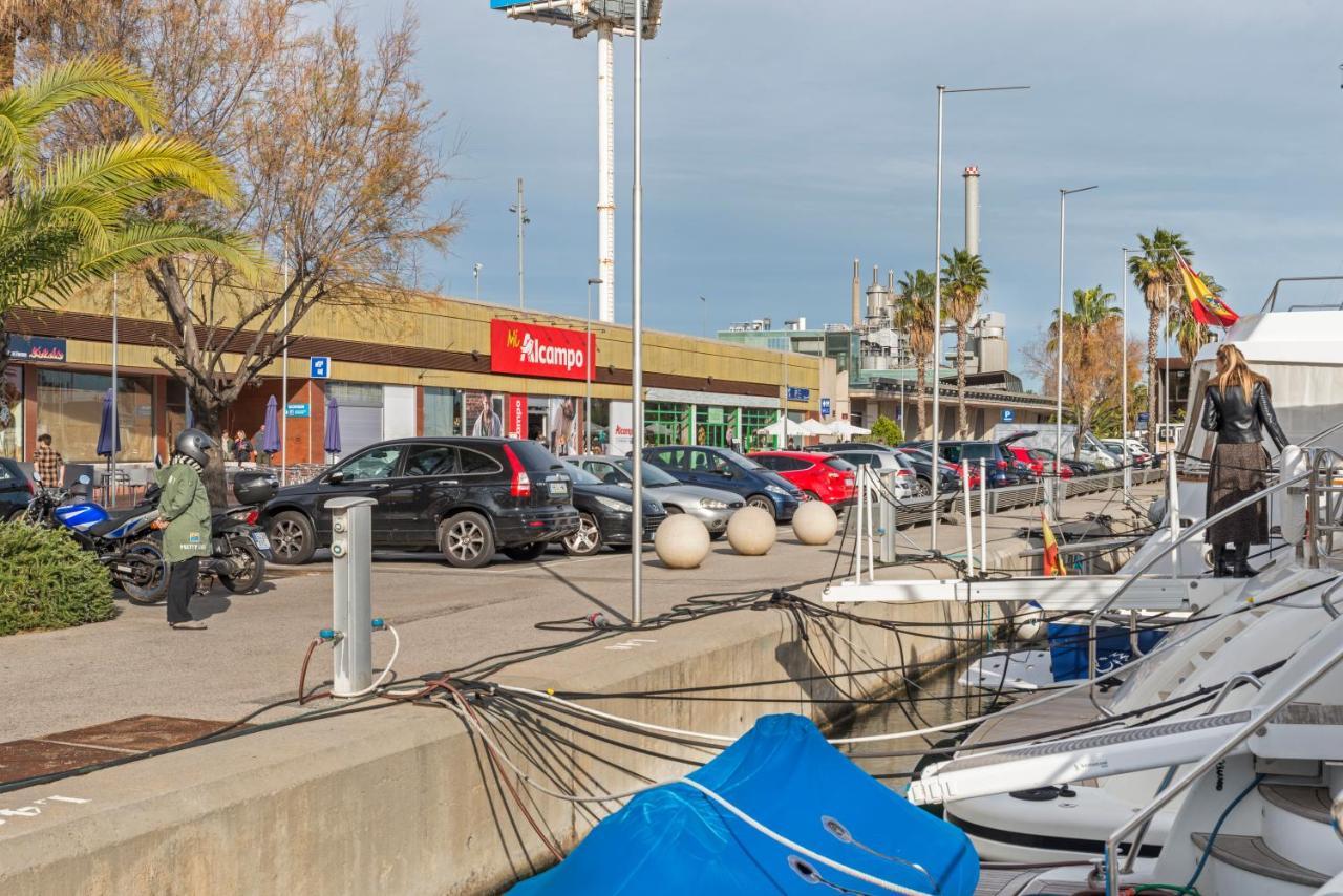 Boat Hotel Barcelona Сант Адриа де Бесос Екстериор снимка