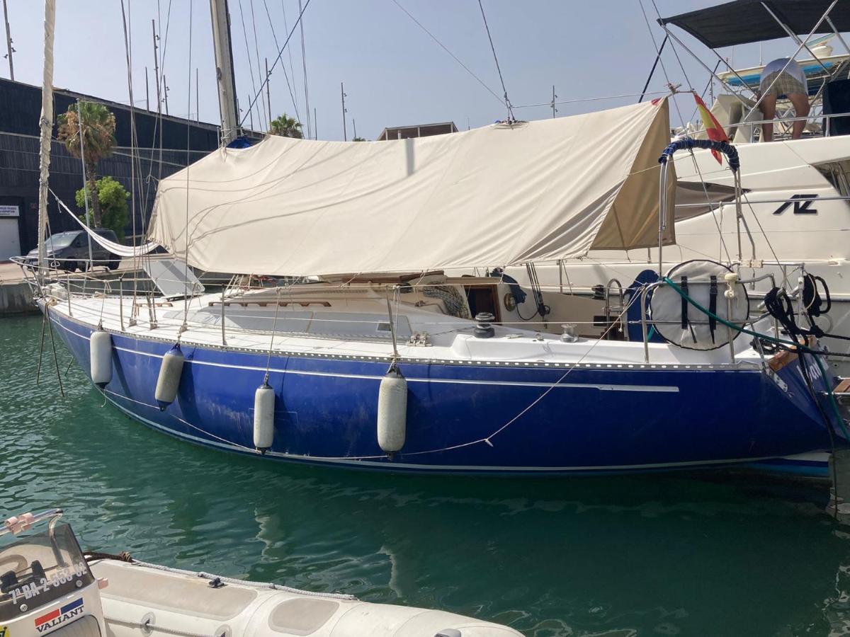 Boat Hotel Barcelona Сант Адриа де Бесос Стая снимка