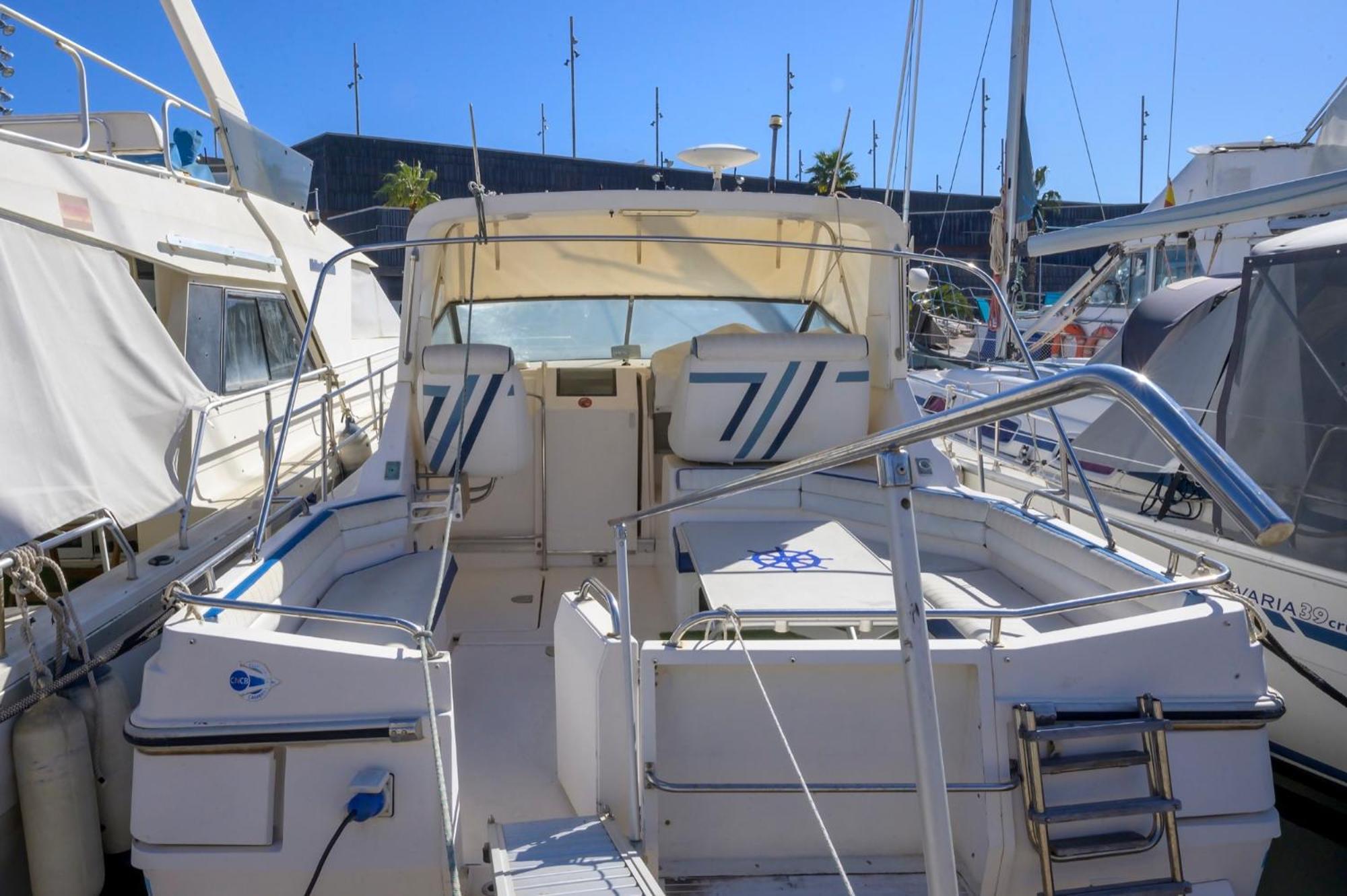 Boat Hotel Barcelona Сант Адриа де Бесос Екстериор снимка