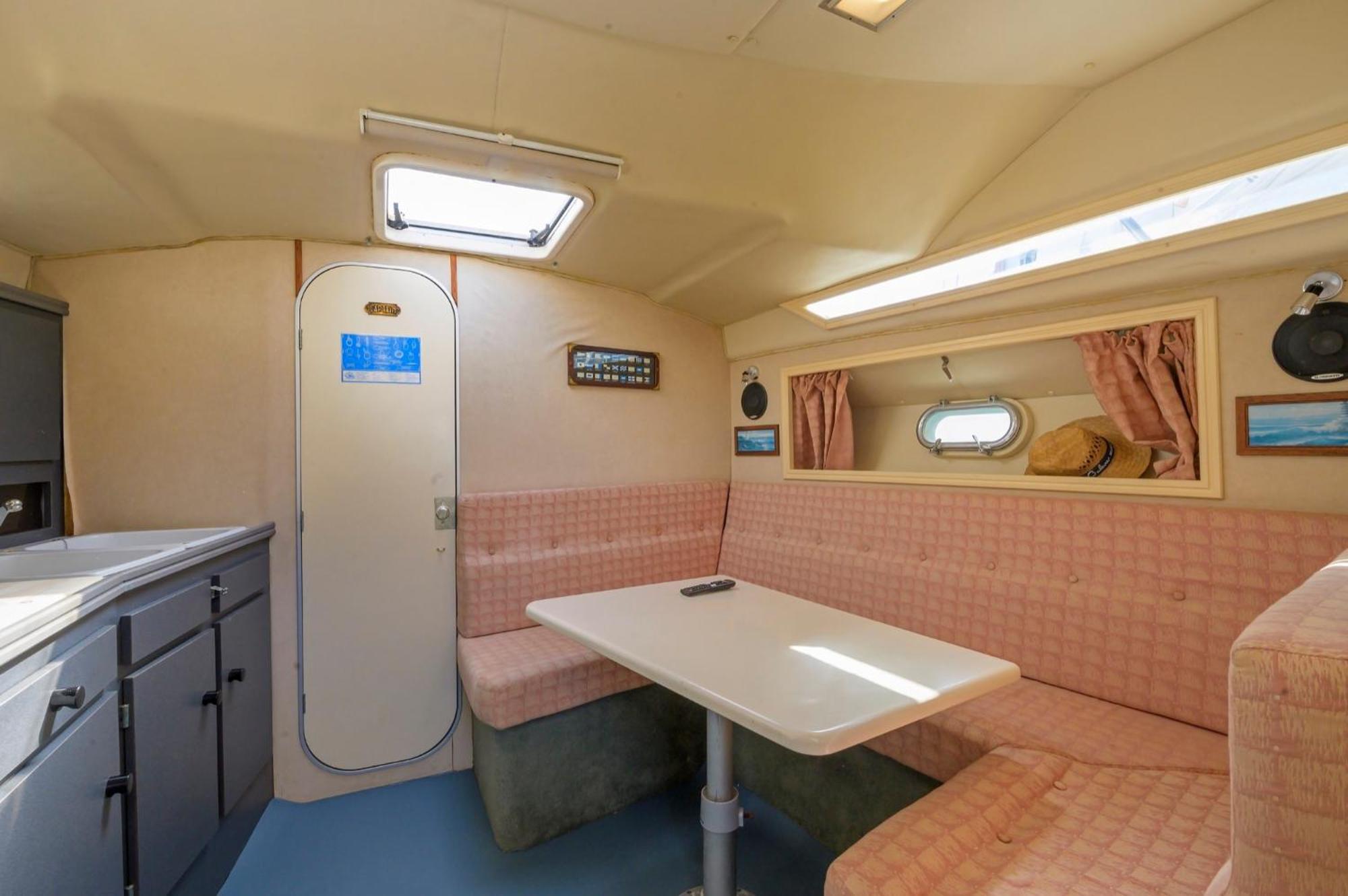 Boat Hotel Barcelona Сант Адриа де Бесос Стая снимка