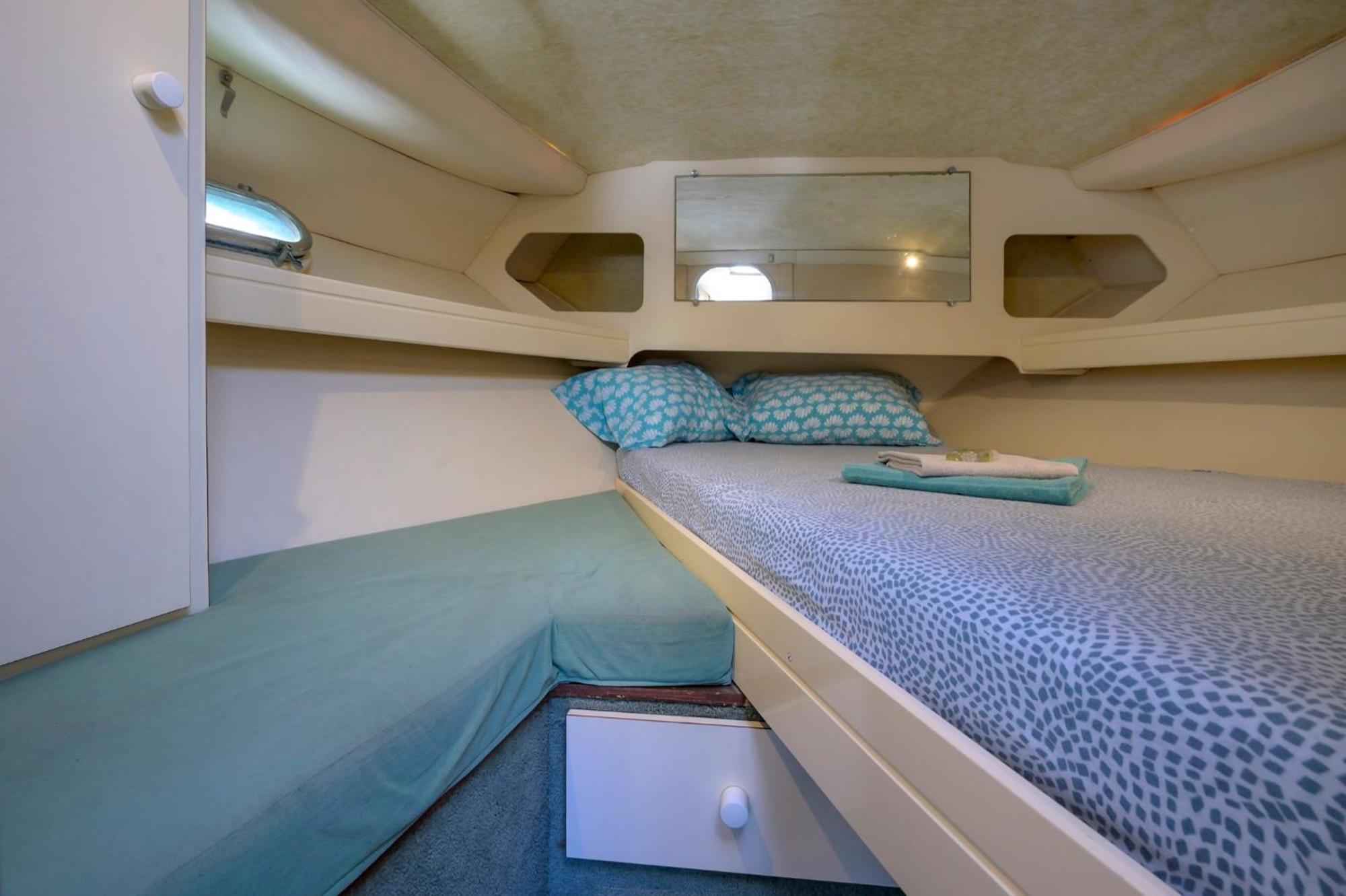 Boat Hotel Barcelona Сант Адриа де Бесос Стая снимка